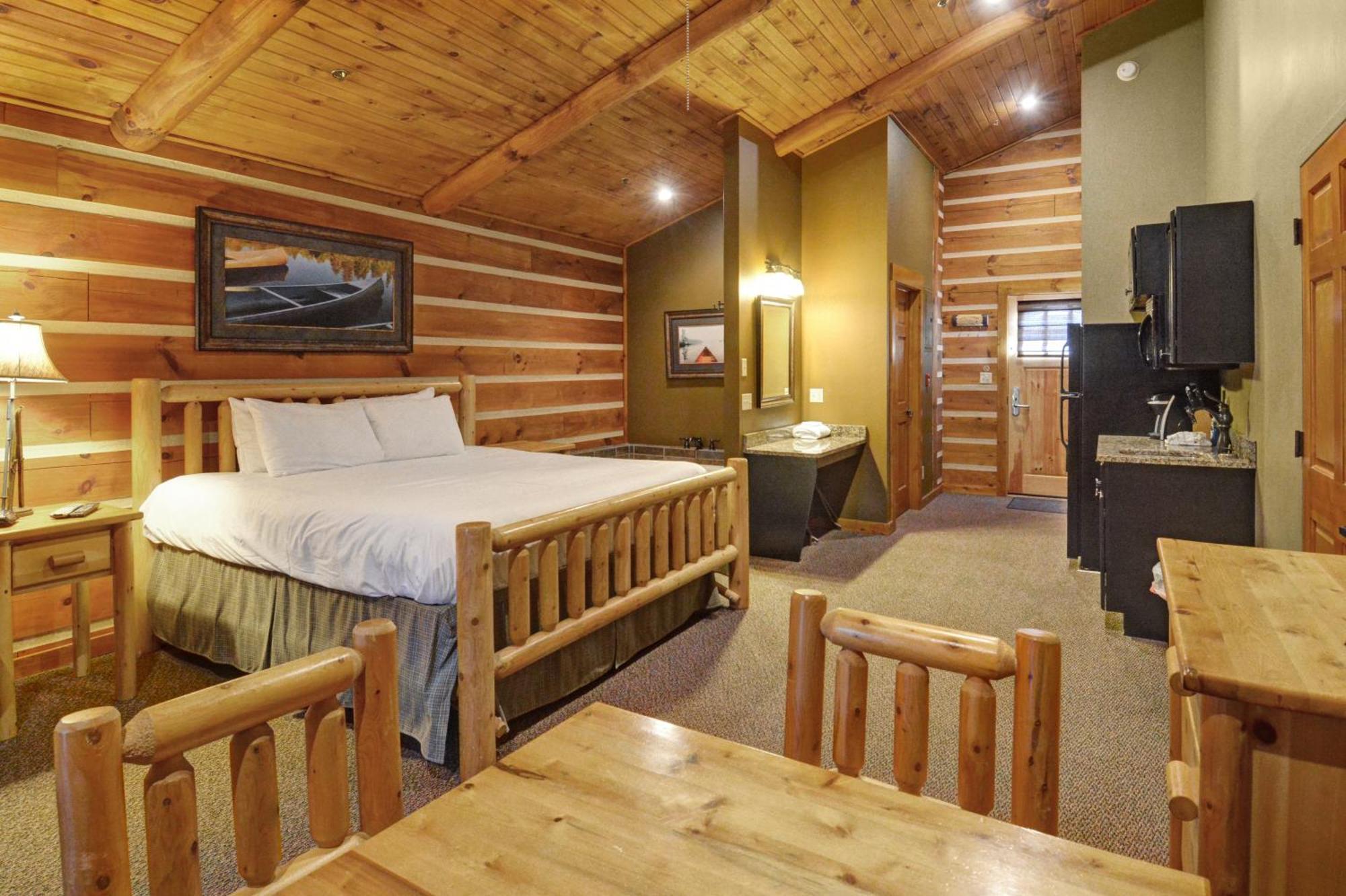 The Lodges At Sunset Village МакГенрі Номер фото