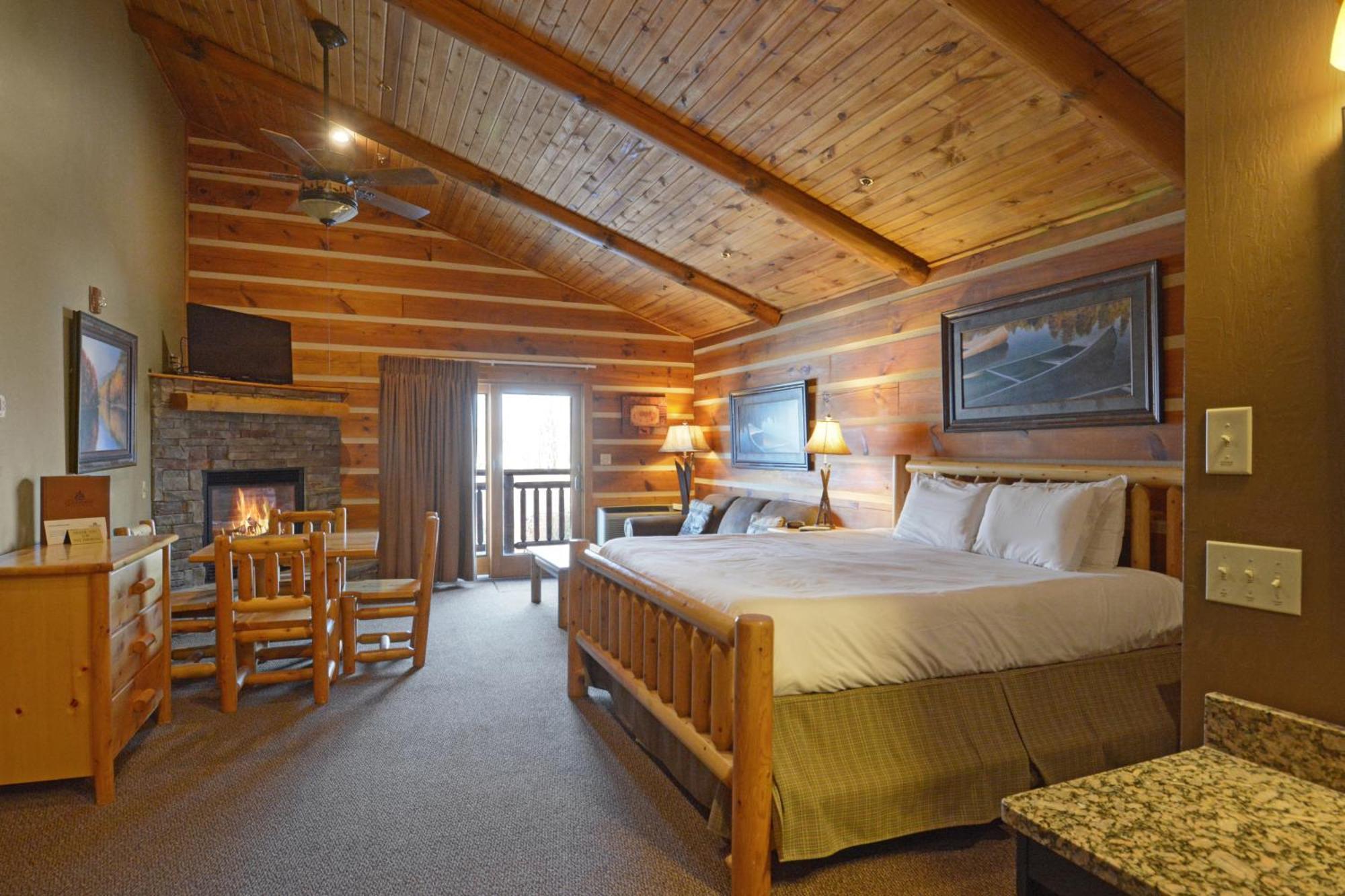 The Lodges At Sunset Village МакГенрі Номер фото