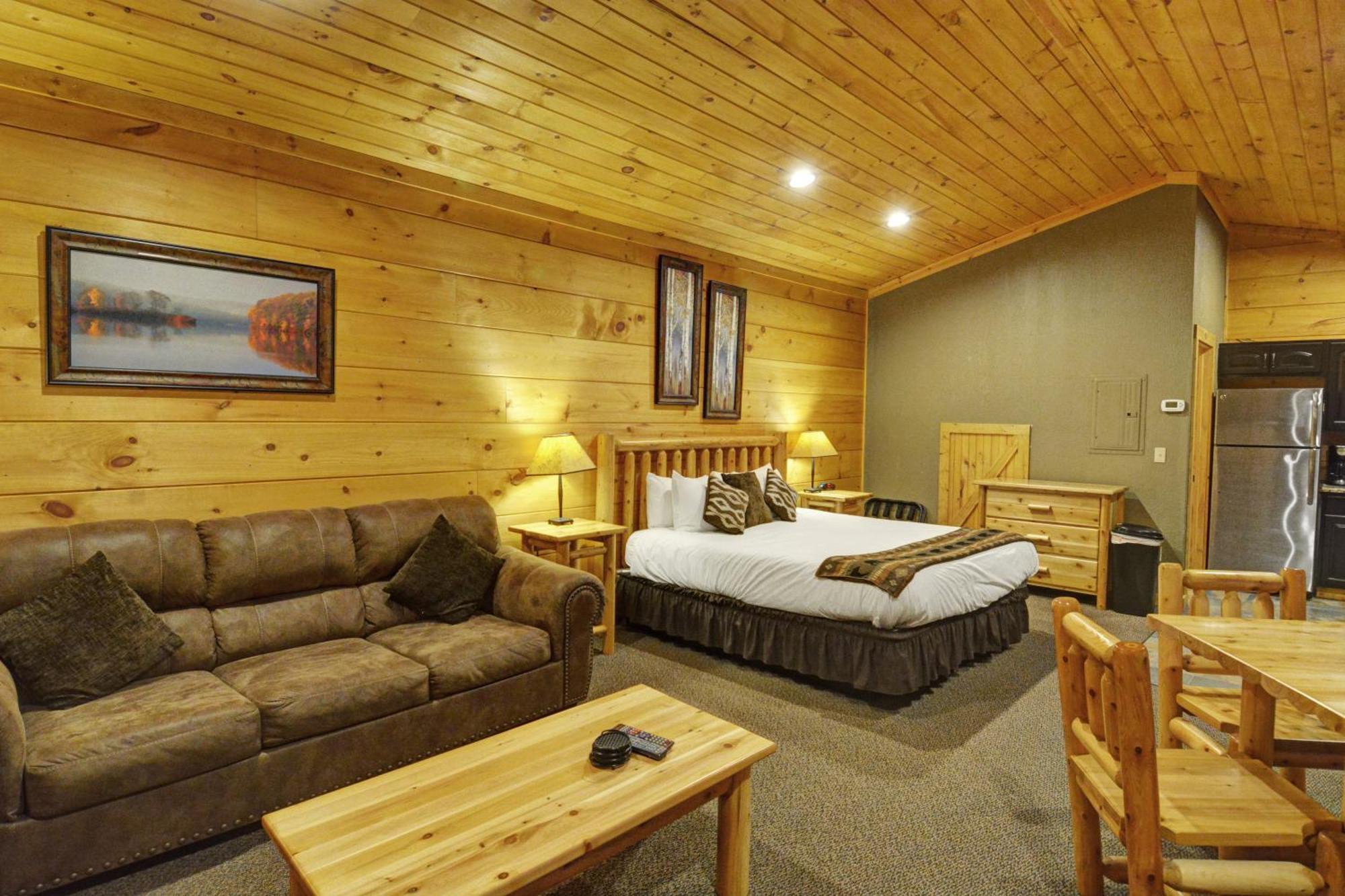 The Lodges At Sunset Village МакГенрі Номер фото