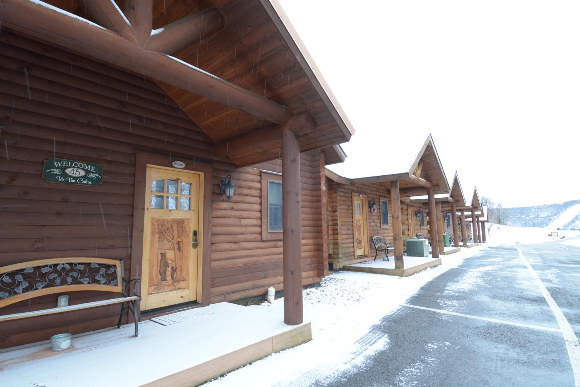 The Lodges At Sunset Village МакГенрі Номер фото