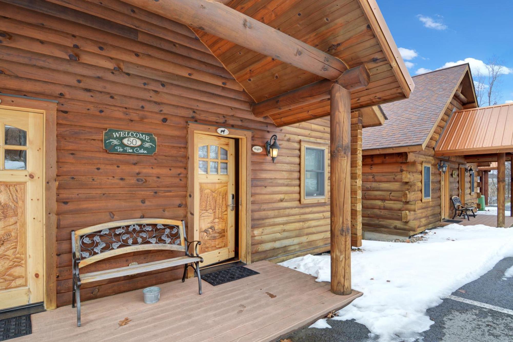 The Lodges At Sunset Village МакГенрі Номер фото