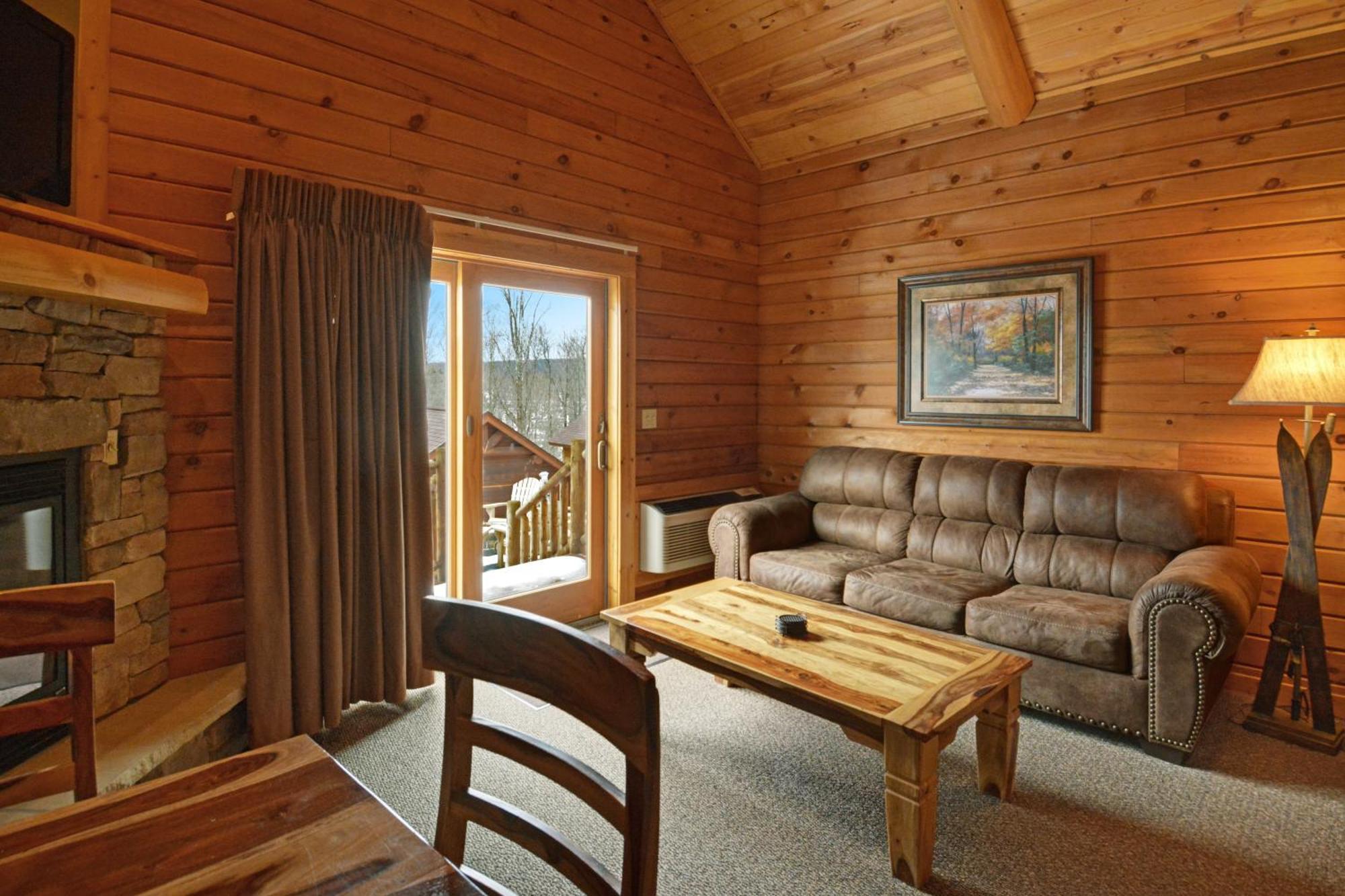 The Lodges At Sunset Village МакГенрі Номер фото