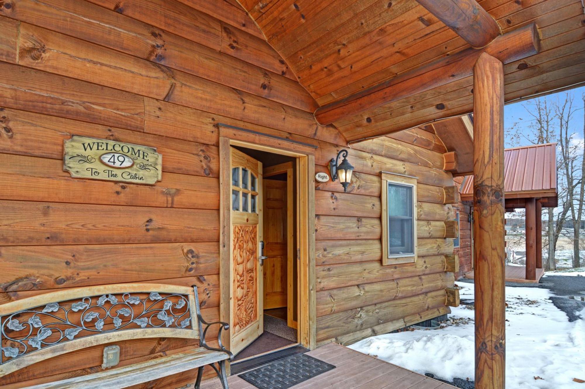 The Lodges At Sunset Village МакГенрі Номер фото